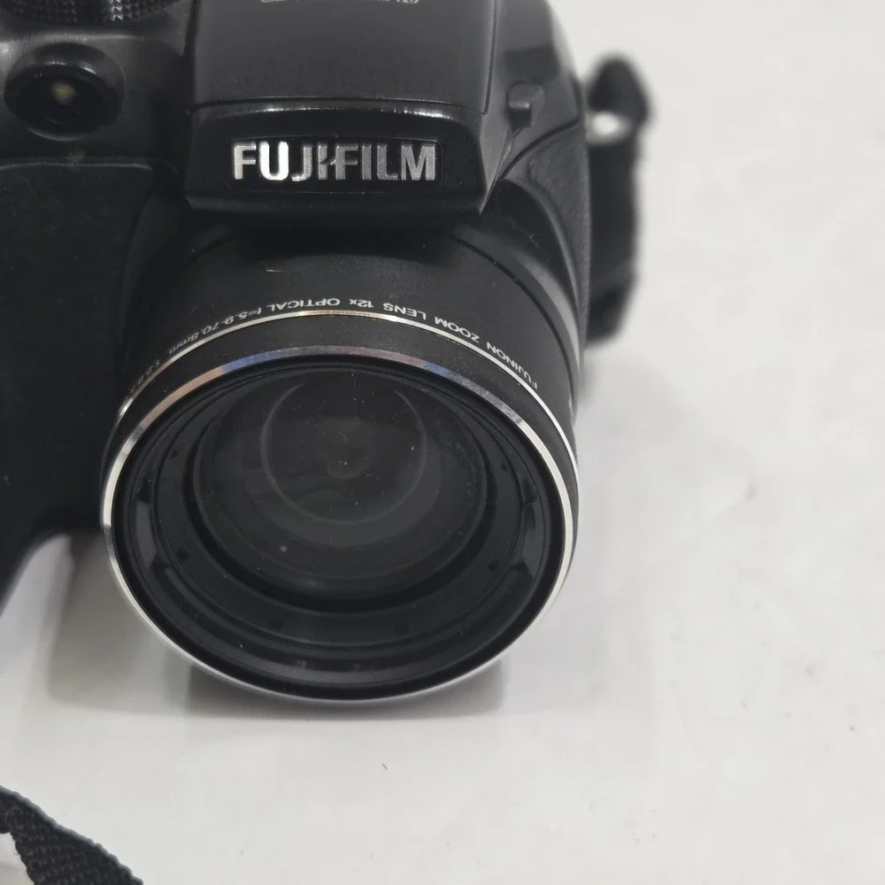 VTG Fujifilm FinePix S1000fd 10.0MP Digital Camera Black 12x‎ Zoom Tested PWC